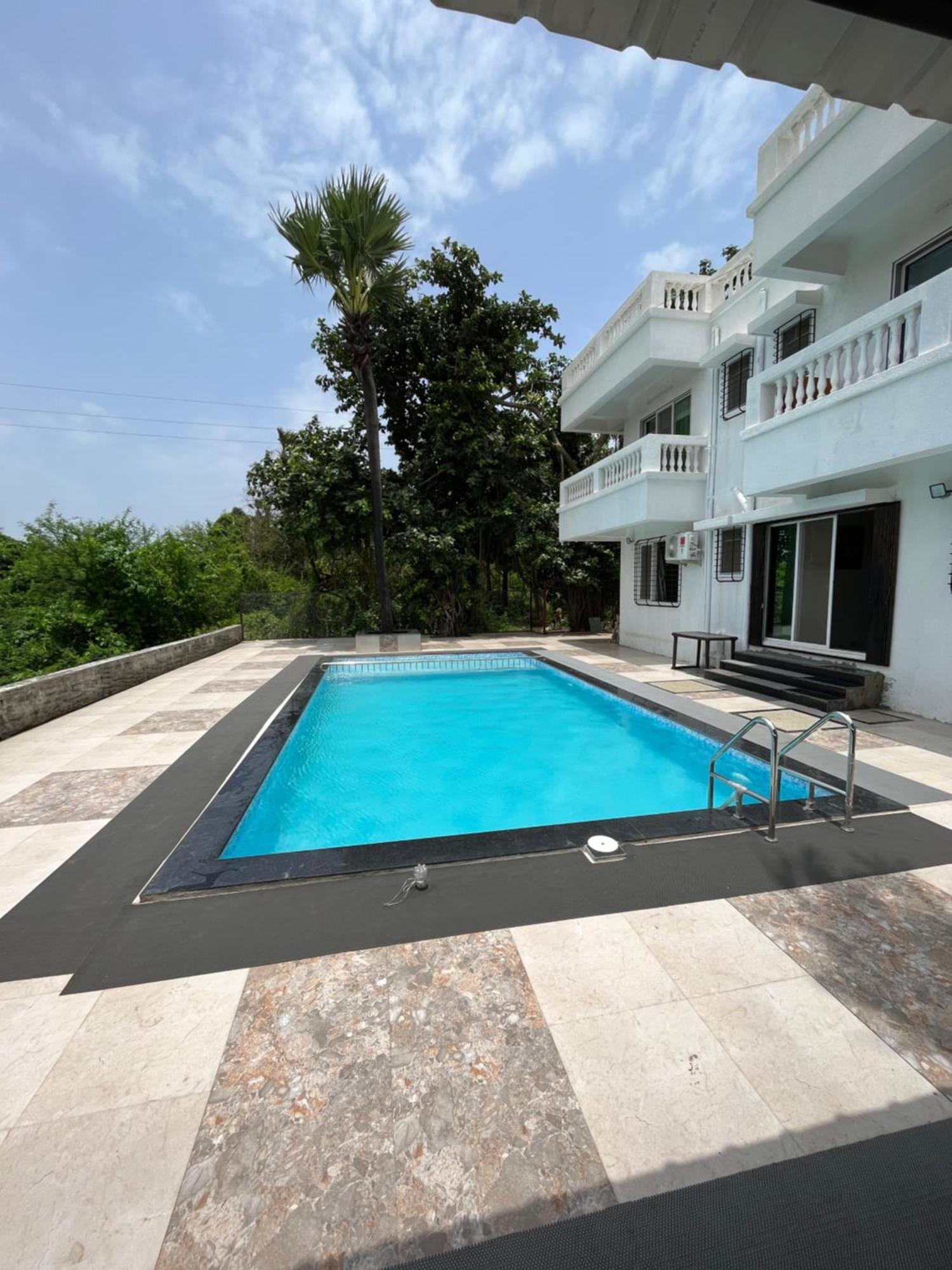 Classic Villa Palghar Bagian luar foto